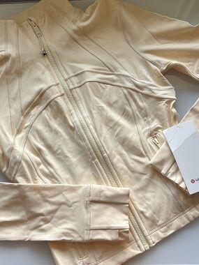 ***SOLD***Lululemon Cropped Define Jacket in Buttercream